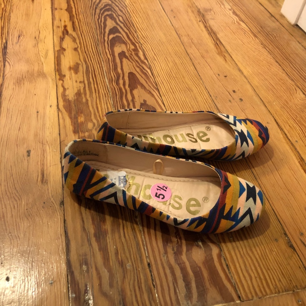 🔴sold🔴 Dollhouse Aztec Print Ballet Flats
